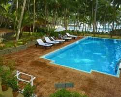 As the resort is located close to close to various exciting tourist places like Des Cartier Rainforest Reserve and Sulphur Springs so you can have a t